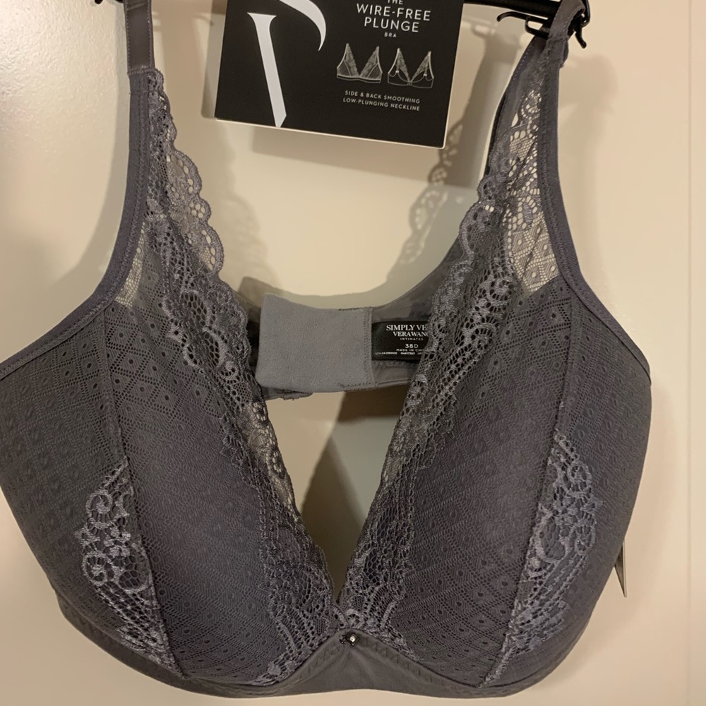 Vera Wang Wire Free Plunge Bra 38D- New with Tags